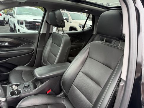 Used 2022 GMC Terrain SLT w/ Elevation Edition AWD/4WD image 14