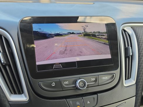 Used 2023 Chevrolet Malibu LT FWD image 25