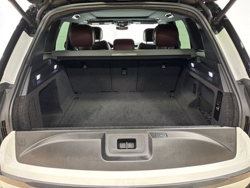 Used 2023 Land Rover Range Rover SE image 43