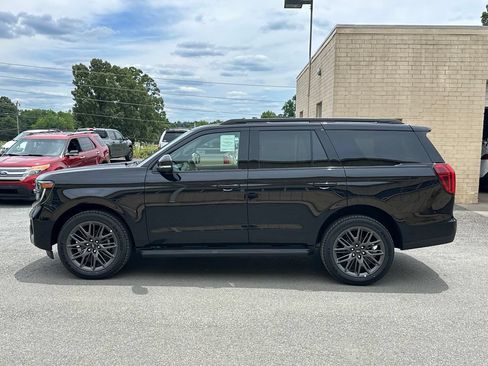 New 2026 Ford Expedition Platinum w/ Stealth Appearance Package AWD/4WD image 3