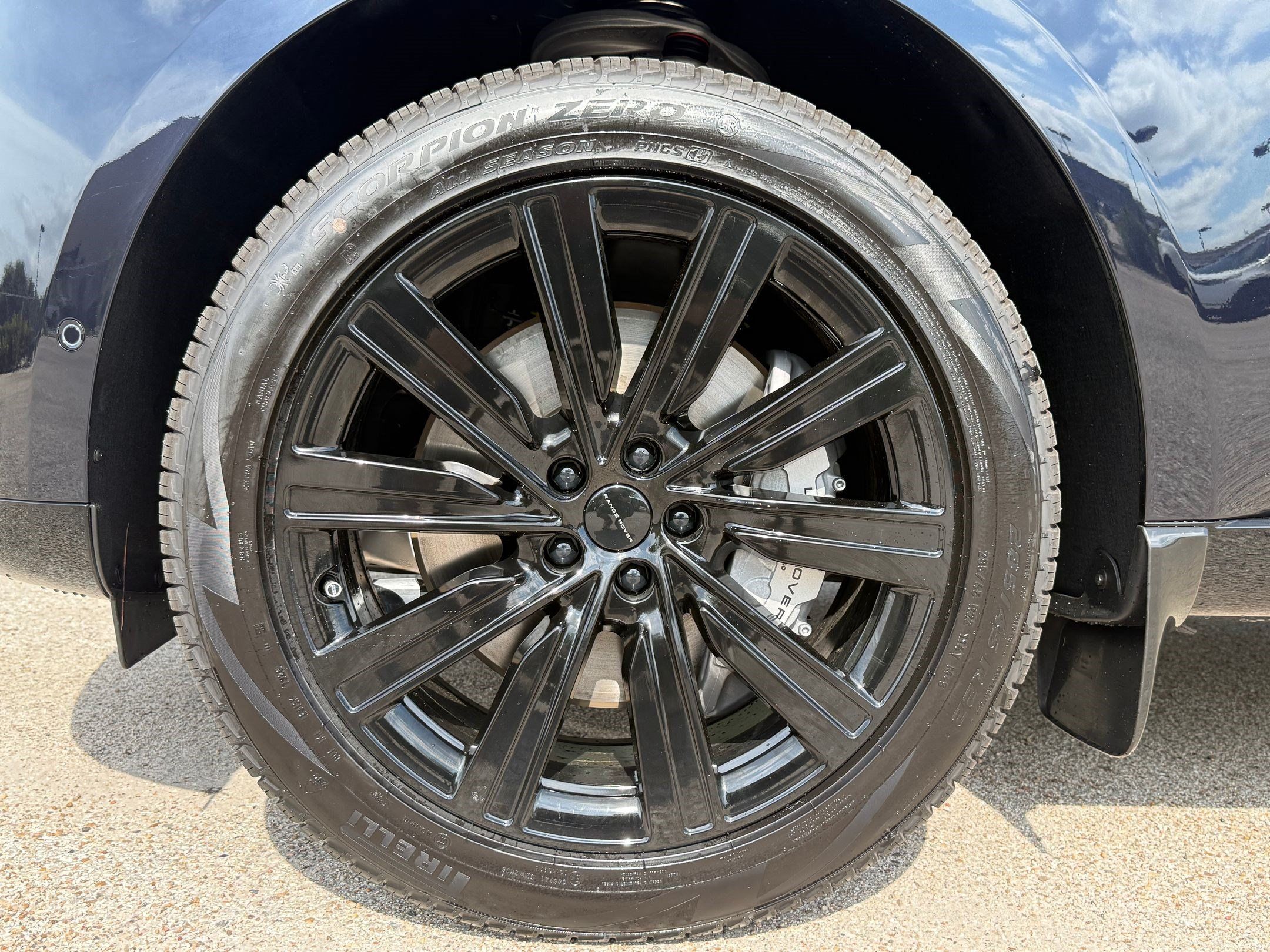 New 2026 Land Rover Range Rover SE AWD/4WD image 12