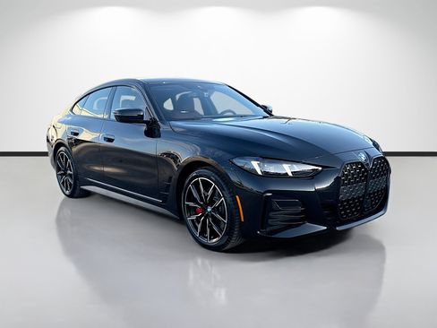 New 2026 BMW 430i w/ M Sport Package RWD image 1