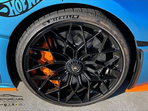 Used 2022 Lamborghini Huracan STO image 29