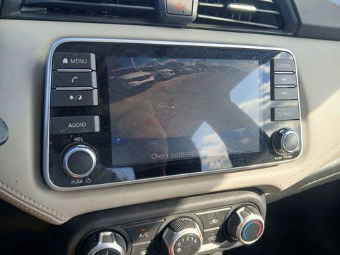 Used 2020 Nissan Versa SV image 27