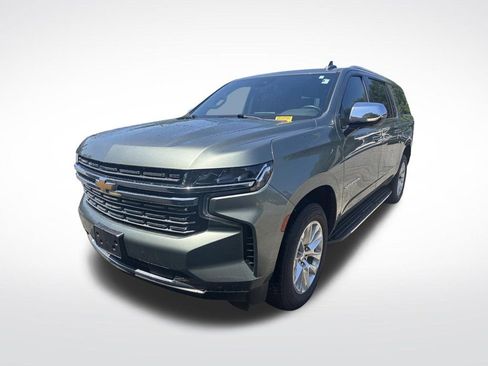 Used 2024 Chevrolet Suburban Premier AWD/4WD image 8