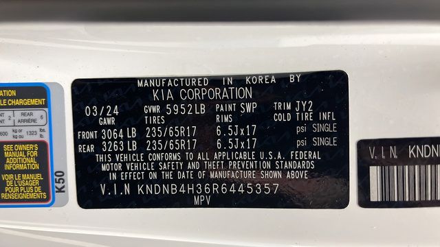 Used 2024 Kia Carnival LX FWD image 29