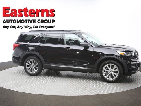 Used 2022 Ford Explorer XLT w/ Equipment Group 202A image 49