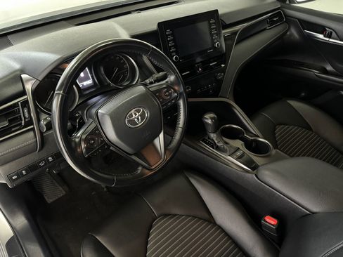 Used 2022 Toyota Camry SE image 37
