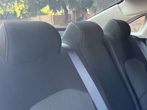 Used 2022 Kia Forte LXS w/ LXS Technology Package image 16