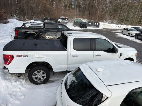 Used 2023 Ford F150 XLT w/ Equipment Group 302A High image 3