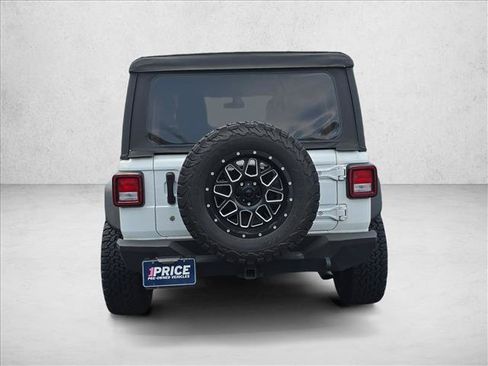 Used 2018 Jeep Wrangler Unlimited Sport AWD/4WD image 6