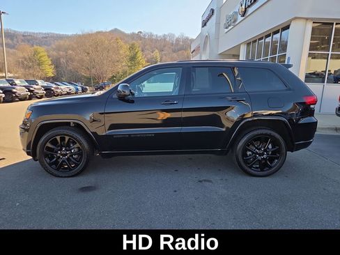 Used 2020 Jeep Grand Cherokee Altitude image 9