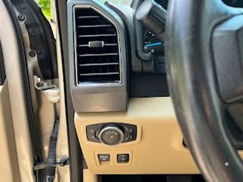 Used 2018 Ford F150 XLT w/ Equipment Group 301A Mid AWD/4WD image 11