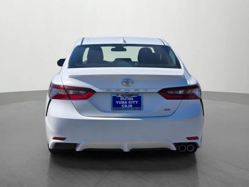 Used 2024 Toyota Camry SE FWD image 5