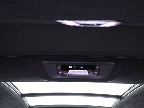 Used 2023 BMW X7 xDrive40i w/ Premium Package image 25