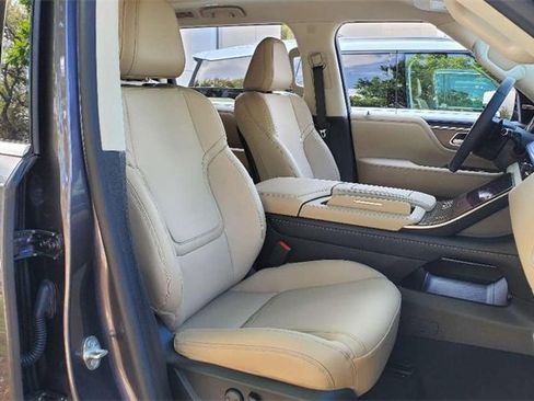 Certified 2025 INFINITI QX80 Pure image 15