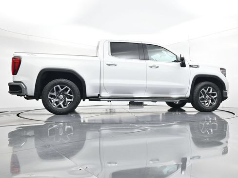 Used 2023 GMC Sierra 1500 SLT w/ SLT Premium Package AWD/4WD image 30