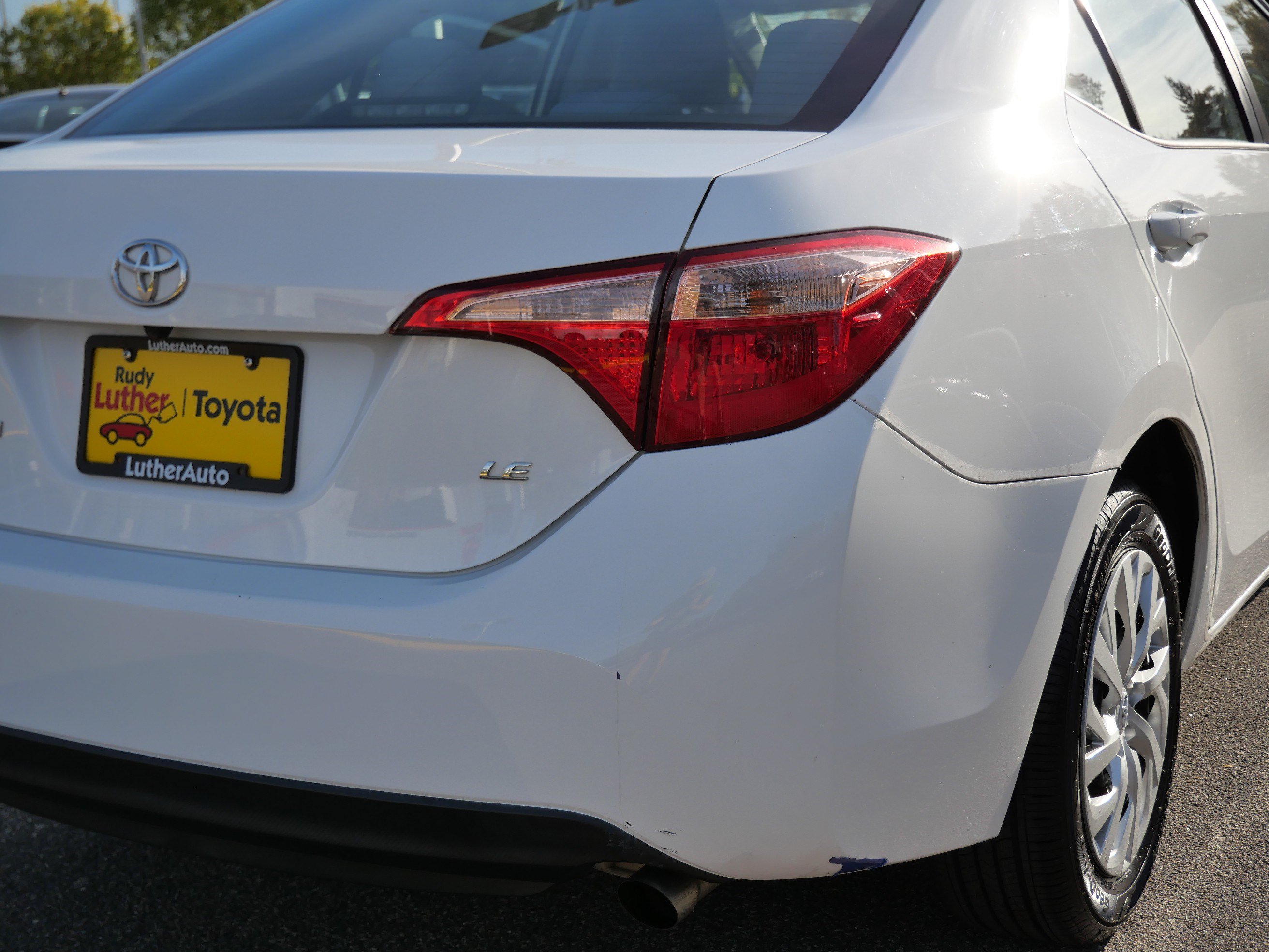 Certified 2019 Toyota Corolla LE FWD image 17