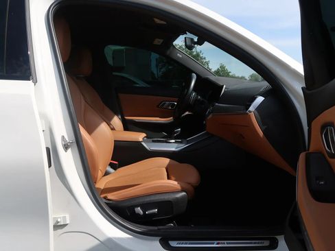 Used 2022 BMW M340i RWD image 24