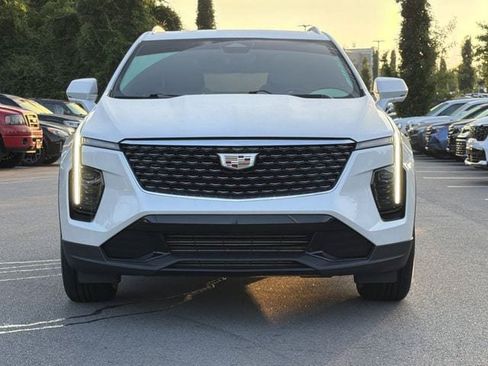 Used 2024 Cadillac XT4 Premium Luxury w/ Active Safety Package AWD/4WD image 8