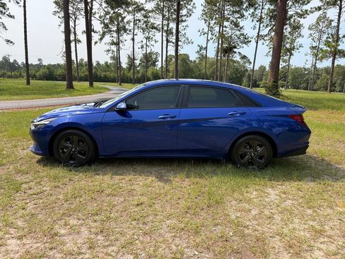 Used 2021 Hyundai Elantra SEL FWD image 2