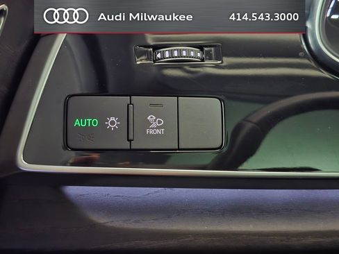 Used 2023 Audi Q7 2.0T Premium Plus w/ Convenience Package AWD/4WD image 44