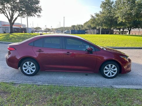 Used 2023 Toyota Corolla LE FWD image 7