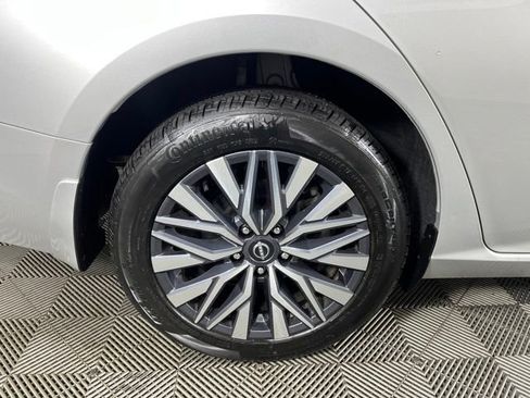 Used 2024 Nissan Altima 2.5 SV AWD/4WD image 10