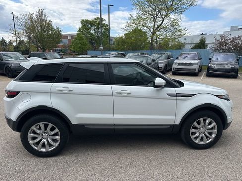 Used 2019 Land Rover Range Rover Evoque SE AWD/4WD image 6