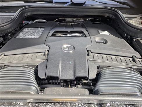 New 2026 Mercedes-Benz GLS 580 4MATIC image 15