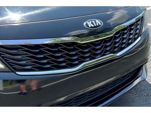 Used 2020 Kia Optima LX image 29