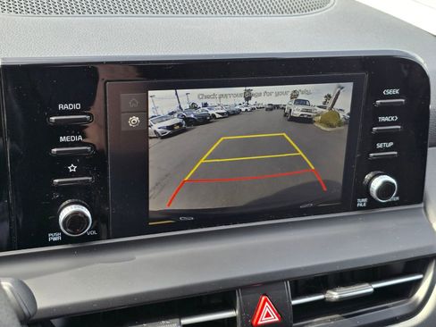 Used 2025 Kia Seltos LX AWD/4WD image 21