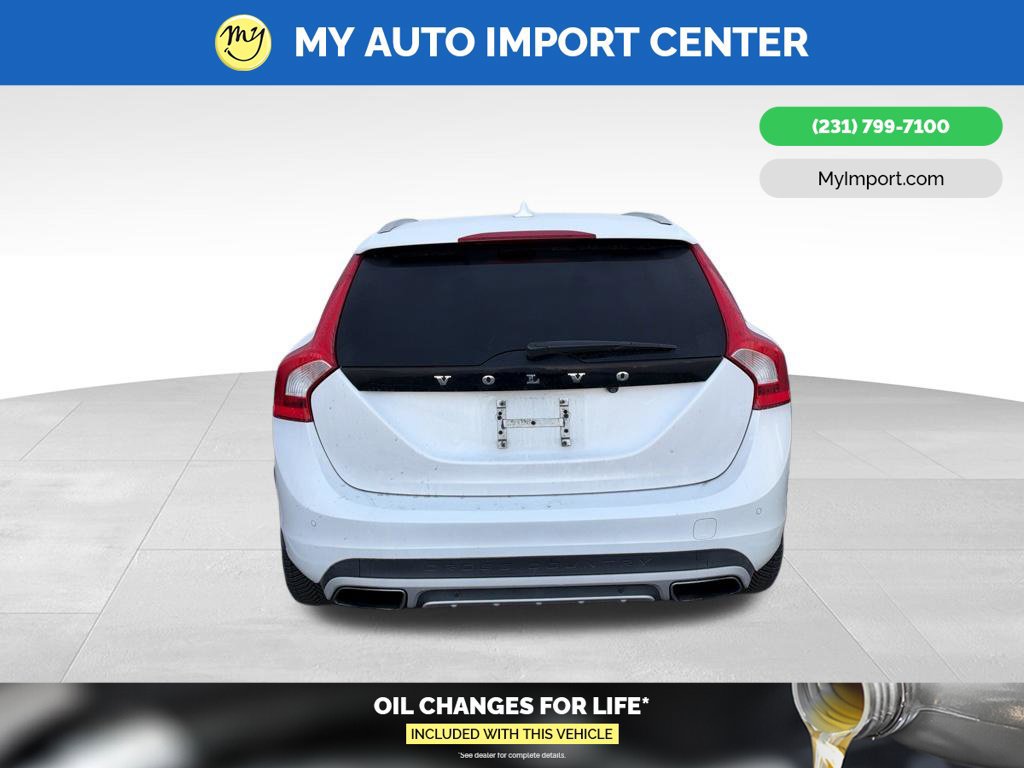 Used 2017 Volvo V60 T5 Cross Country w/ Convenience Package AWD/4WD image 4
