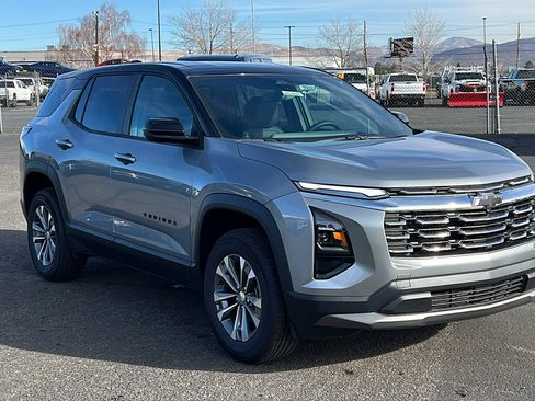 New 2026 Chevrolet Equinox LT w/ Convenience Package II image 3