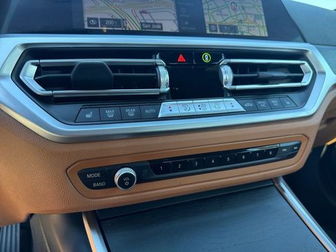 Used 2023 BMW 430i Coupe w/ Premium Package image 21