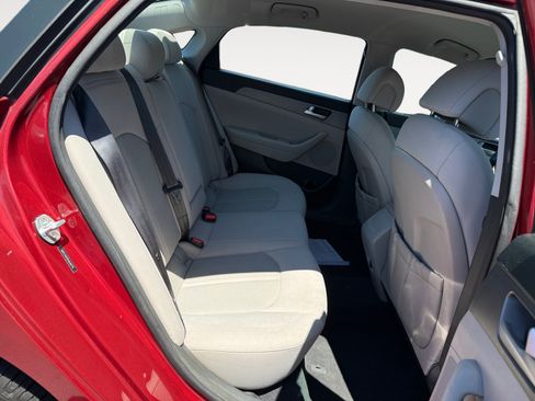 Used 2015 Hyundai Sonata SE FWD image 18