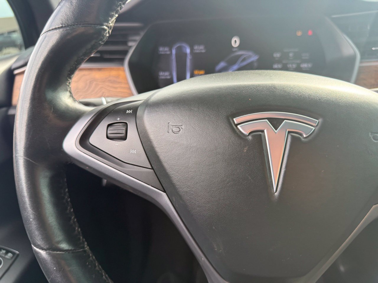 Used 2020 Tesla Model X Long Range AWD/4WD image 18