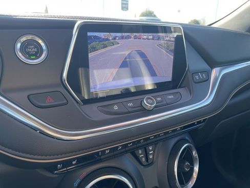 Used 2019 Chevrolet Blazer Premier w/ Sun and Wheels Package image 17