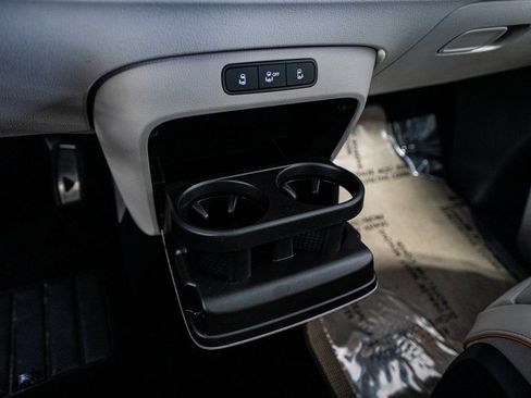 Used 2025 Volkswagen ID. Buzz 1st Edition image 45