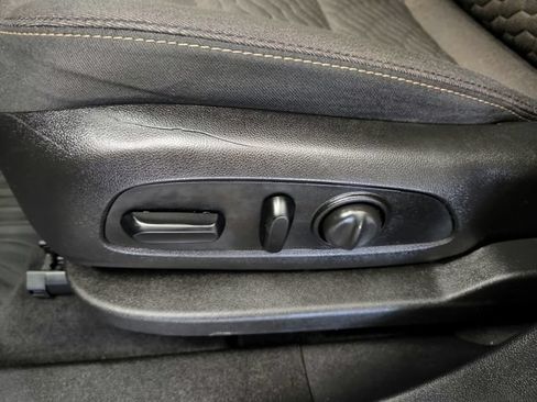 Used 2019 Chevrolet Equinox LT FWD image 20