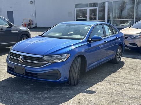 Used 2023 Volkswagen Jetta S image 1