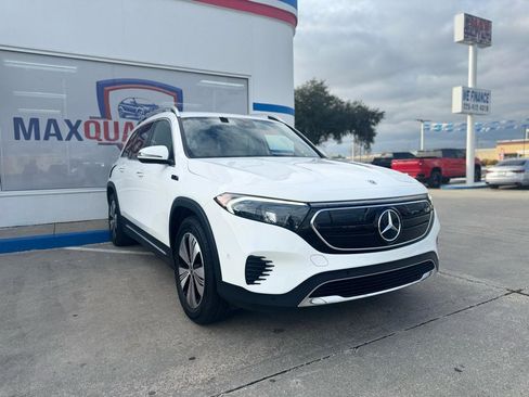 Used 2023 Mercedes-Benz EQB 250+ EQB250+ w/ Exclusive Package image 16