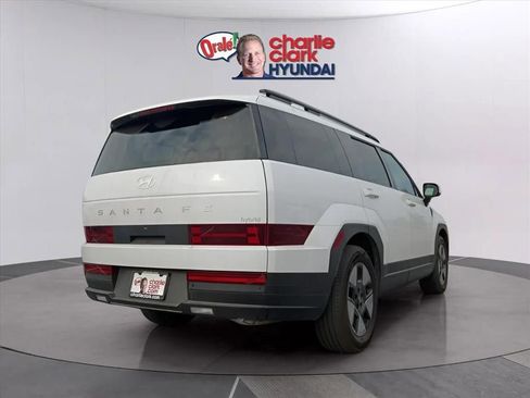 Used 2025 Hyundai Santa Fe SEL image 4