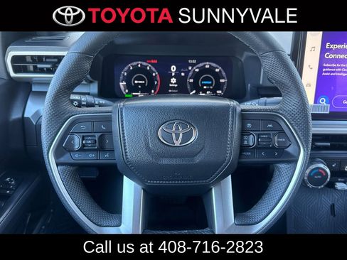 Certified 2025 Toyota Tacoma TRD Off-Road image 28