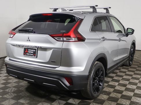 Used 2023 Mitsubishi Eclipse Cross LE image 8