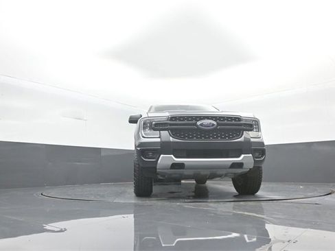 New 2025 Ford Ranger XLT w/ Equipment Group 301A High image 18