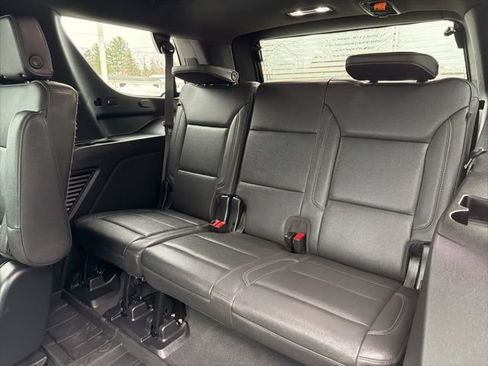 Used 2023 Chevrolet Tahoe Z71 w/ Luxury Package AWD/4WD image 21