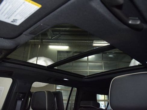 New 2025 Chevrolet Suburban Premier image 51