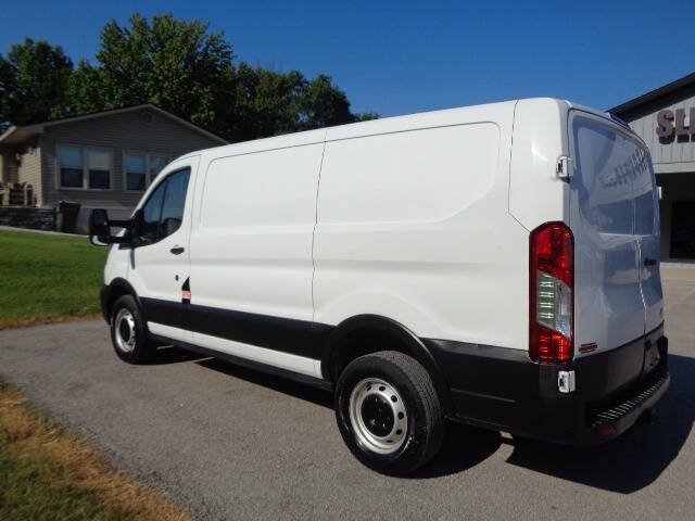 Used 2020 Ford Transit 250 Low Roof RWD image 3
