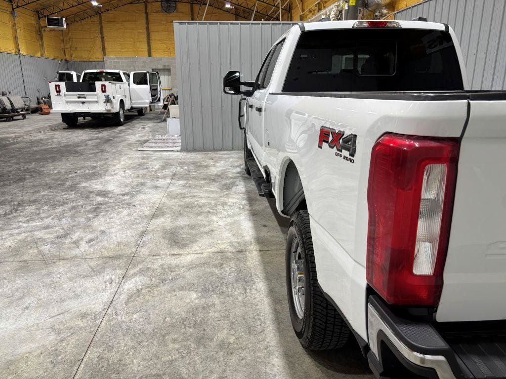 Used 2023 Ford F250 XL w/ XL Driver Assist Package AWD/4WD image 9